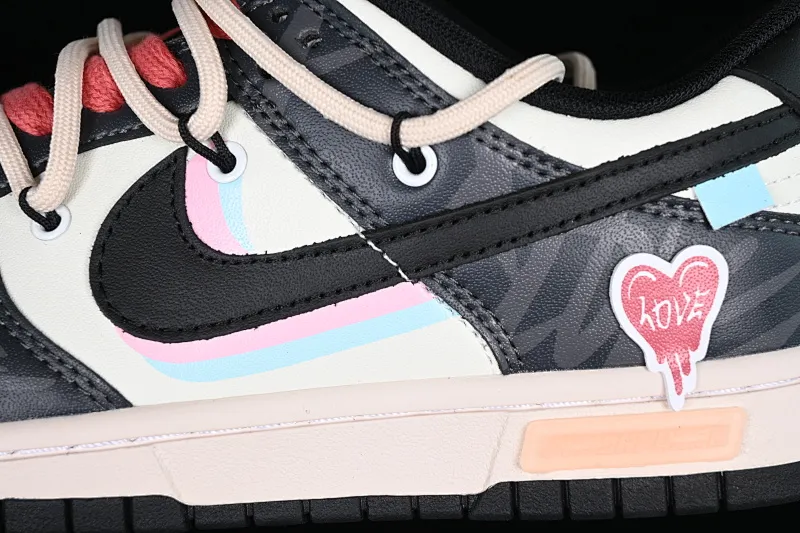 All Categories Nk SB Dunk Series Nk SB Dunk Low Low-top sneakers Nk Dunk Low Panda Prank Psychedelic Love Panda Distressed SB strap low-top casual sneakers DD1391-100